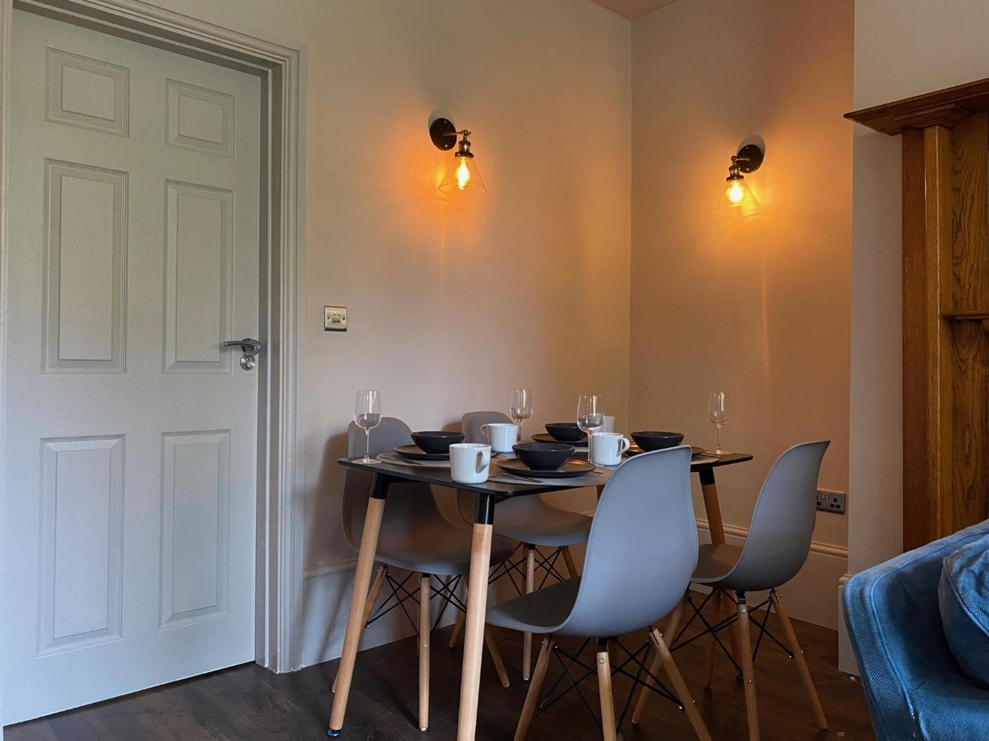 Stunning King Suite Apartment In The Heart Of Leeds City Center المظهر الخارجي الصورة